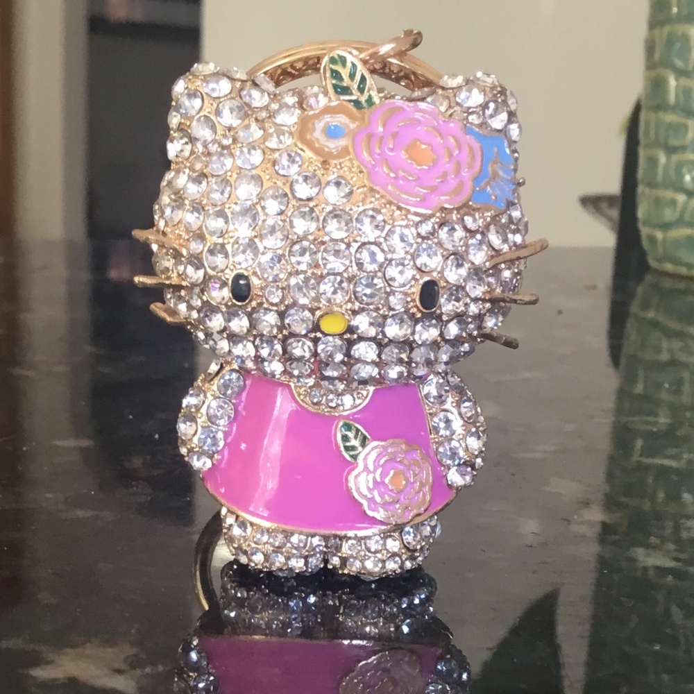 Hello Kitty Keychain - Picture 2 of 6
